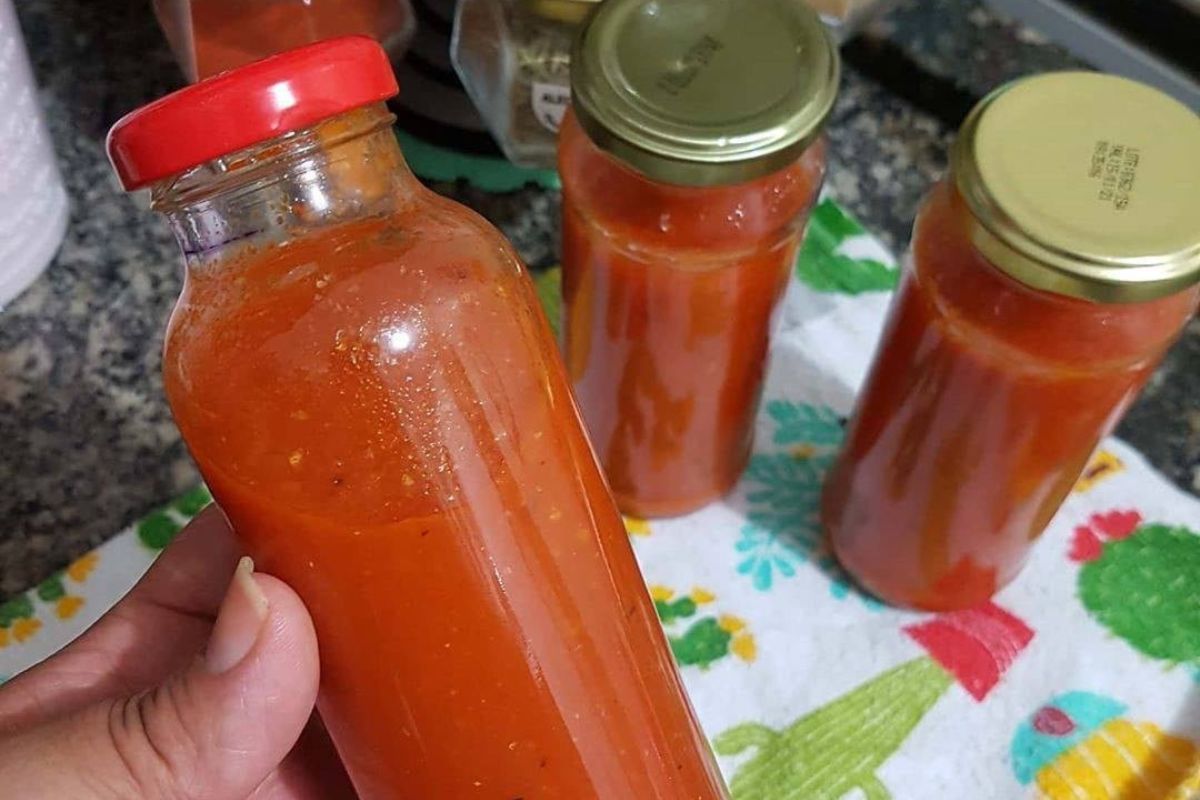 Molho de Tomate Caseiro: Uma Delícia Simples e Versátil para sua Cozinha