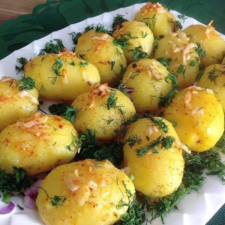 Salada de Batata Bolinha: Uma Deliciosa Opção para Refeições Leves