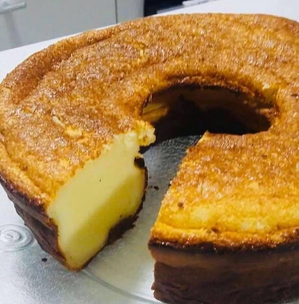 Bolo de Leite caseiro simples facil saboroso