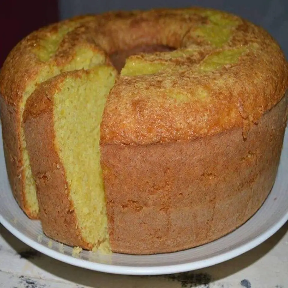 Bolo de laranja rápido fofinho simples