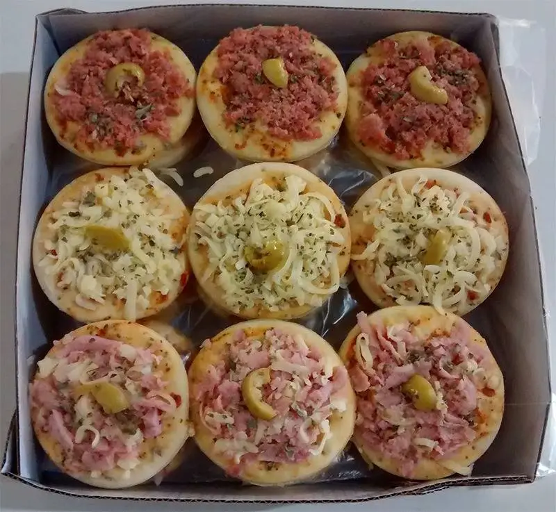 Mini pizza caseira rápida simples de fazer